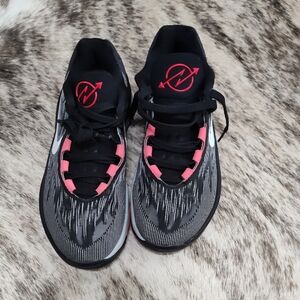 Nike Air Zoom GT Cut 2 Black Bright Crimson Size 6 Mens and Women’s sz 8 Shoes